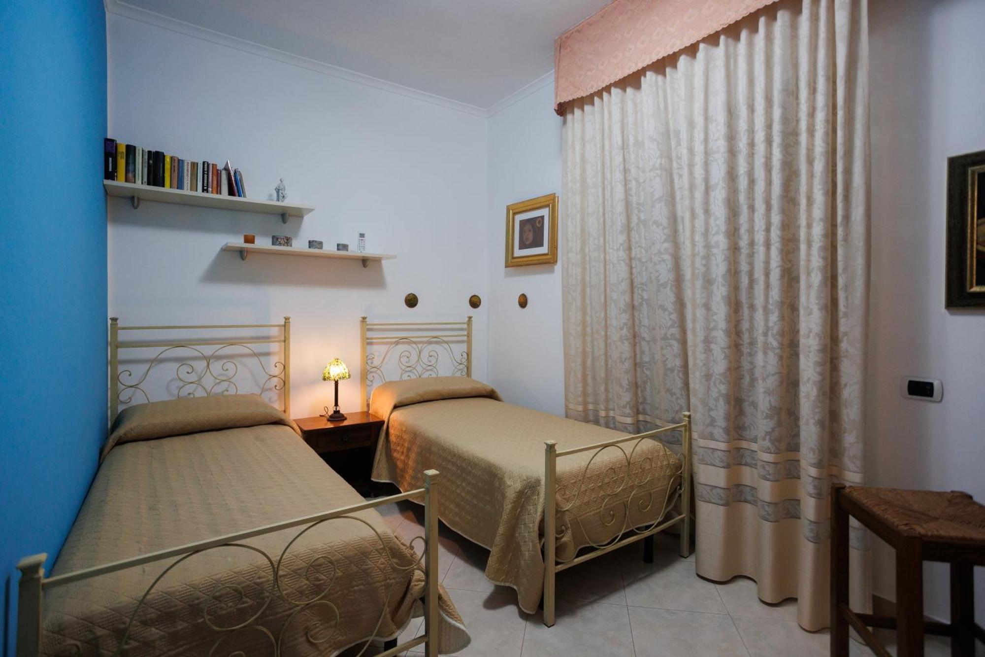 The Lemon Tree House Apartment Scalea Luaran gambar