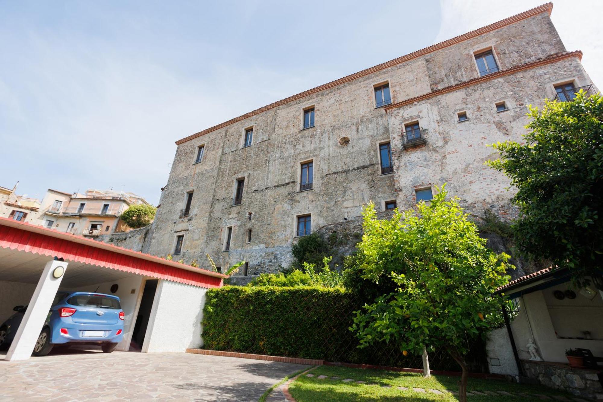 The Lemon Tree House Apartment Scalea Luaran gambar
